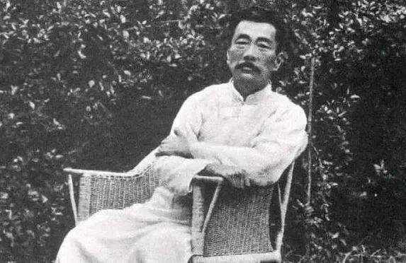 从鲁迅走向舞台中央：由《阿Ｑ》说开去
