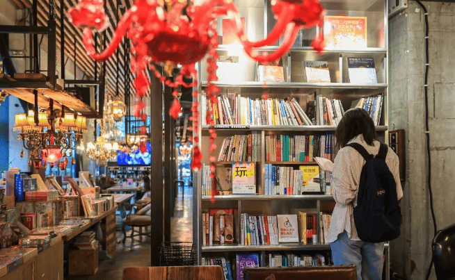 从鲁迅走向舞台中央：由《阿Ｑ》说开去