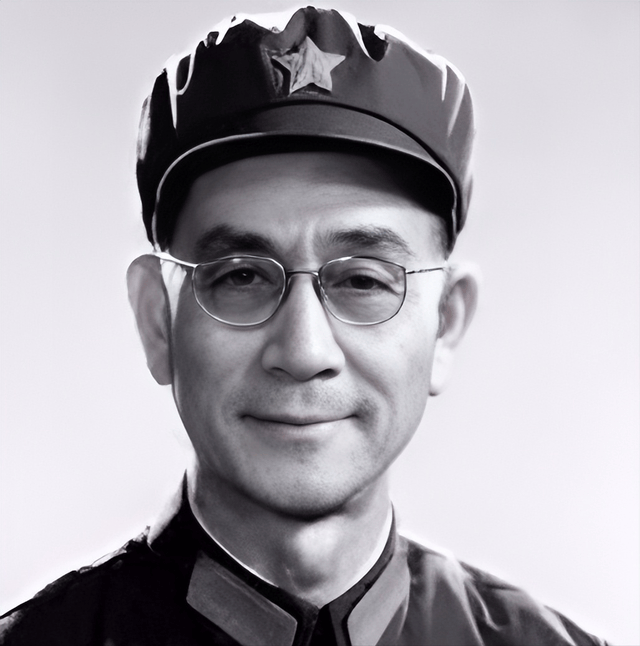 中央对李立三说：李雪峰连中央候补委员都不是，李：我愿当他副手