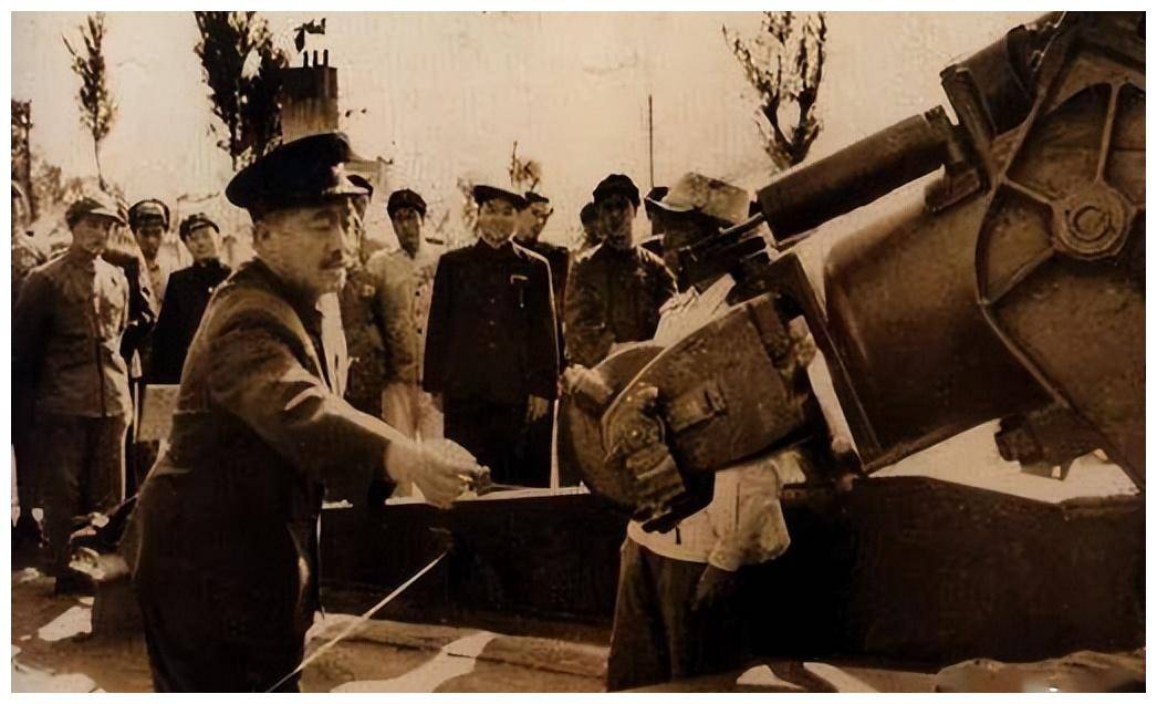 1953年，贺老总慰问志愿军将士时说：我将被中央授予元帅军衔
