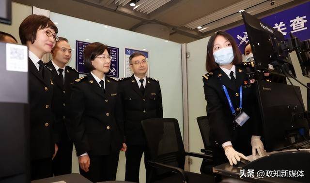 春节前夕，海关总署党委书记孙梅君赴“位置特殊”海关检查