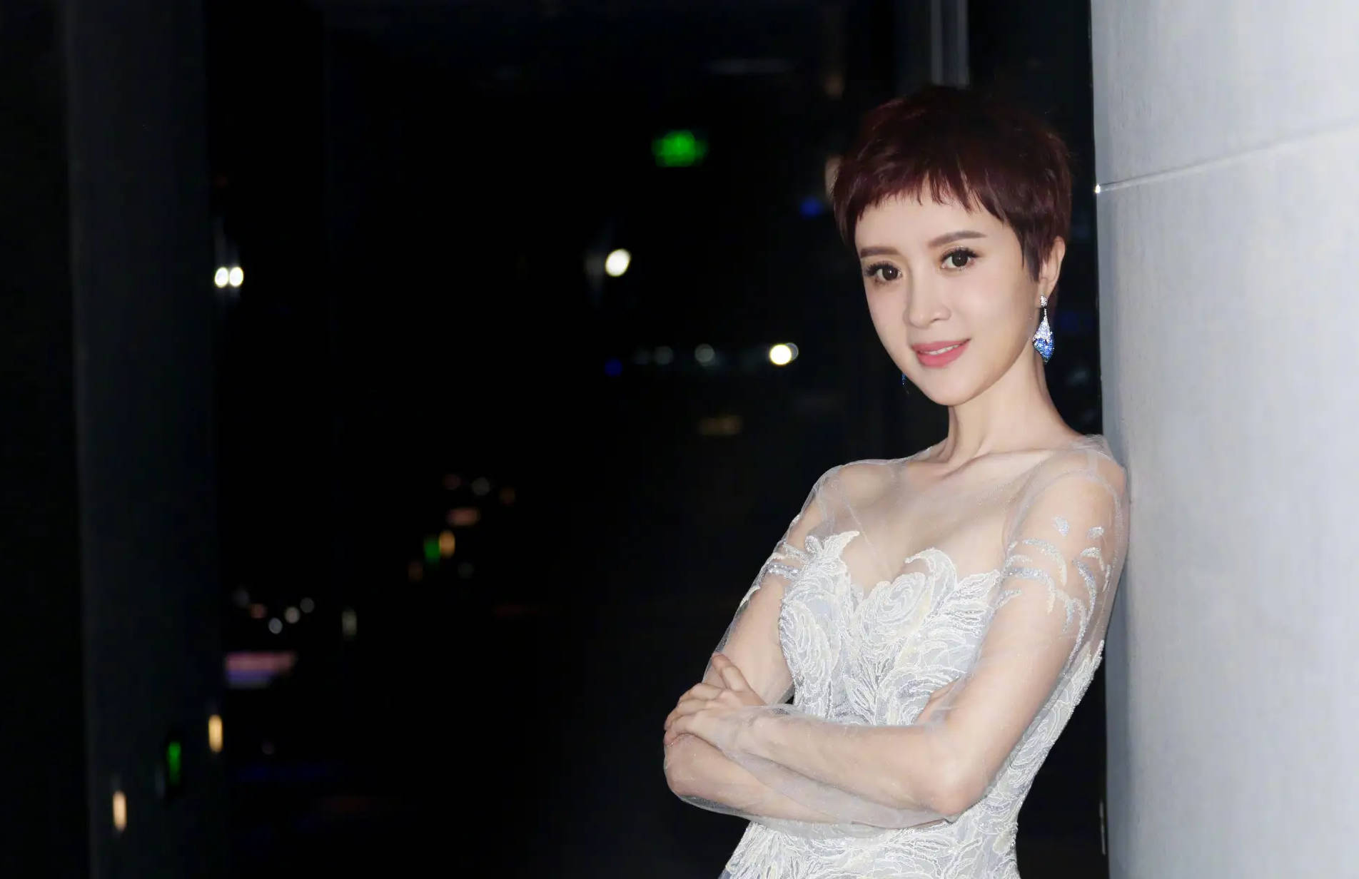 金巧巧回应网友说《蛟龙行动》烂片：那是对整个创作团队的努力极不尊重