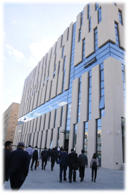 证券学院(想学证券上什么大学)